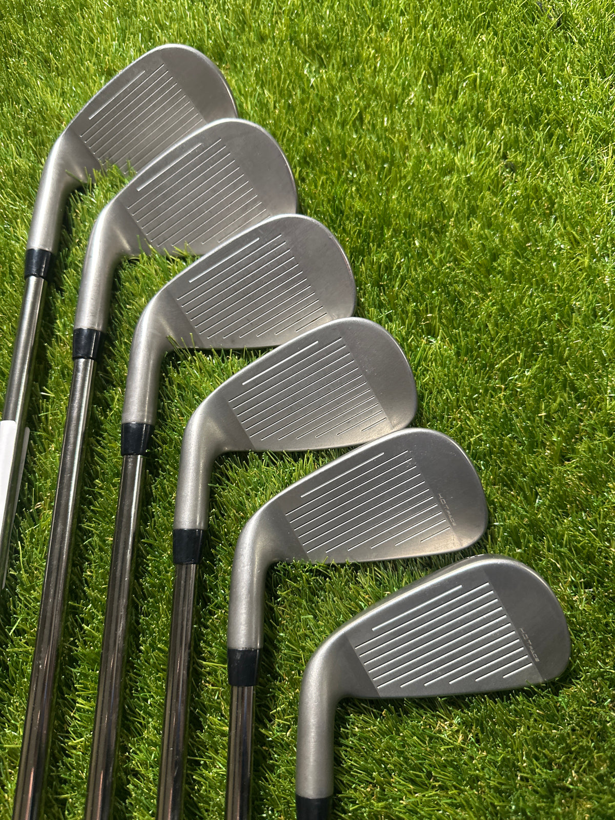 Cobra Dark Speed 6-GW Irons