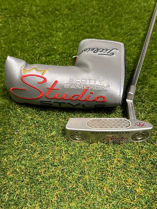 Scotty Cameron Studio Style Newport 2 34" Putter