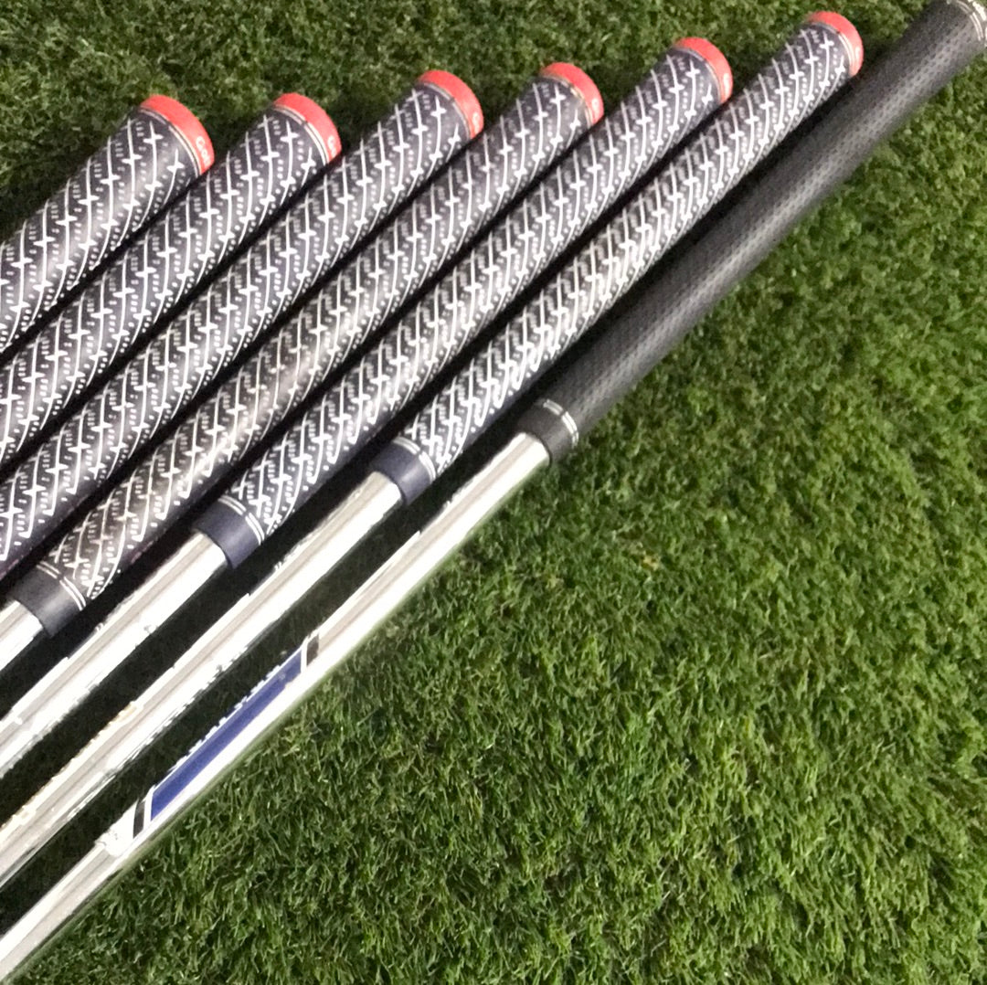 Wilson Staff FG Tour V4 4-PW/Irons