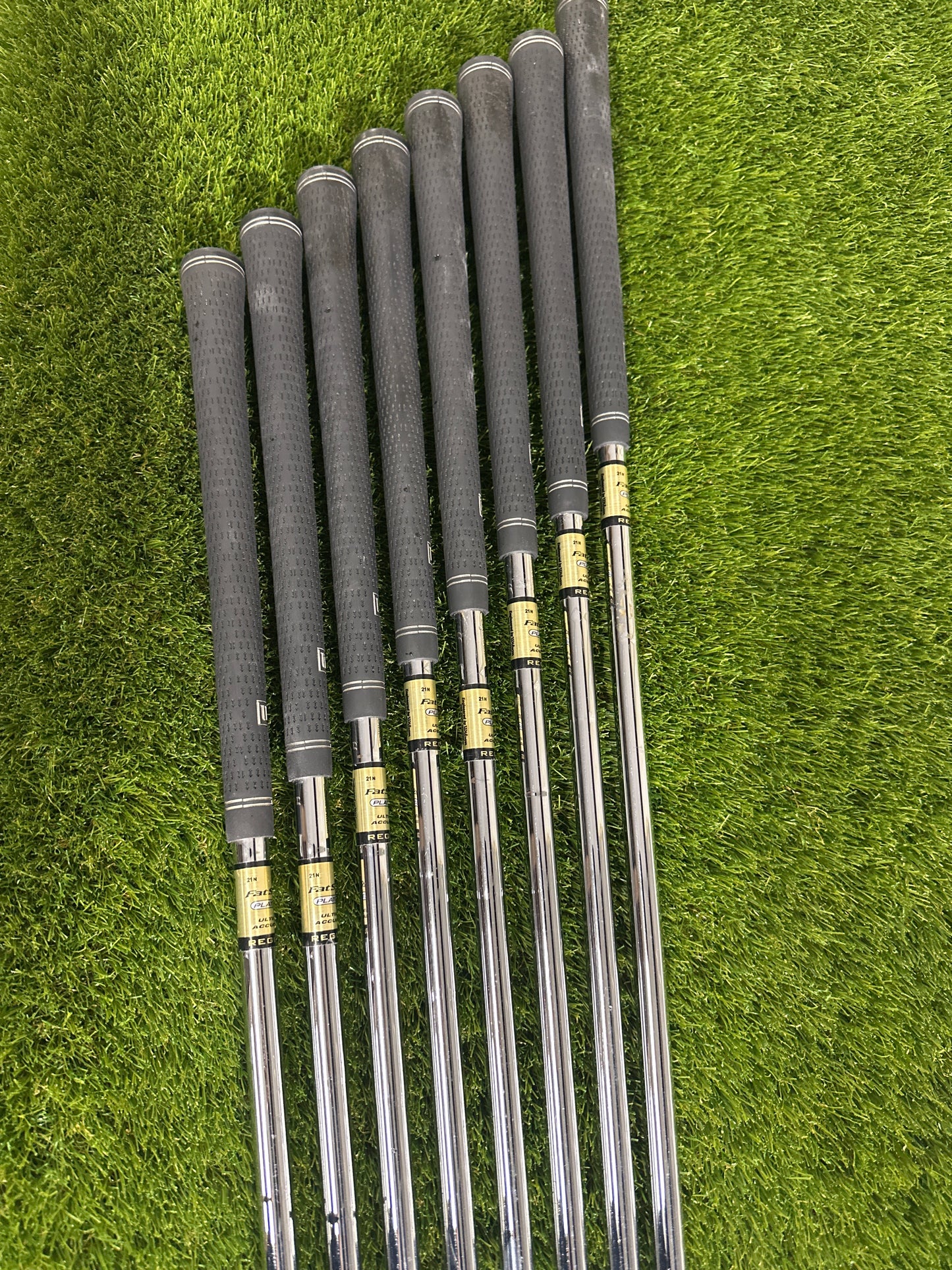 Wilson Fatshaft 4-SW Irons