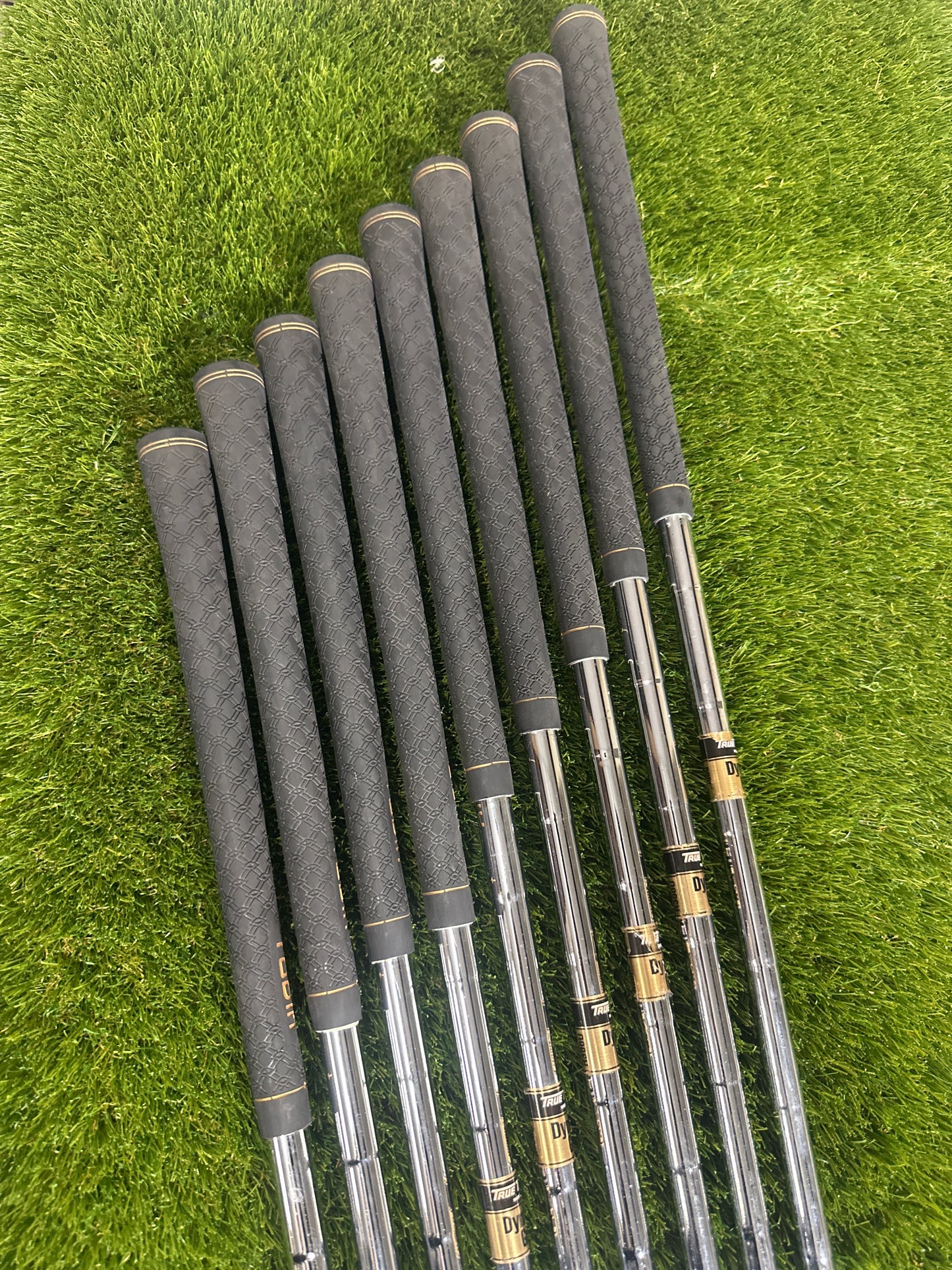 MAXFLI Revolution 3-SW Irons