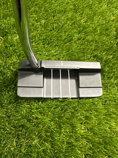 Wilson Infinite West Loop 34" Putter