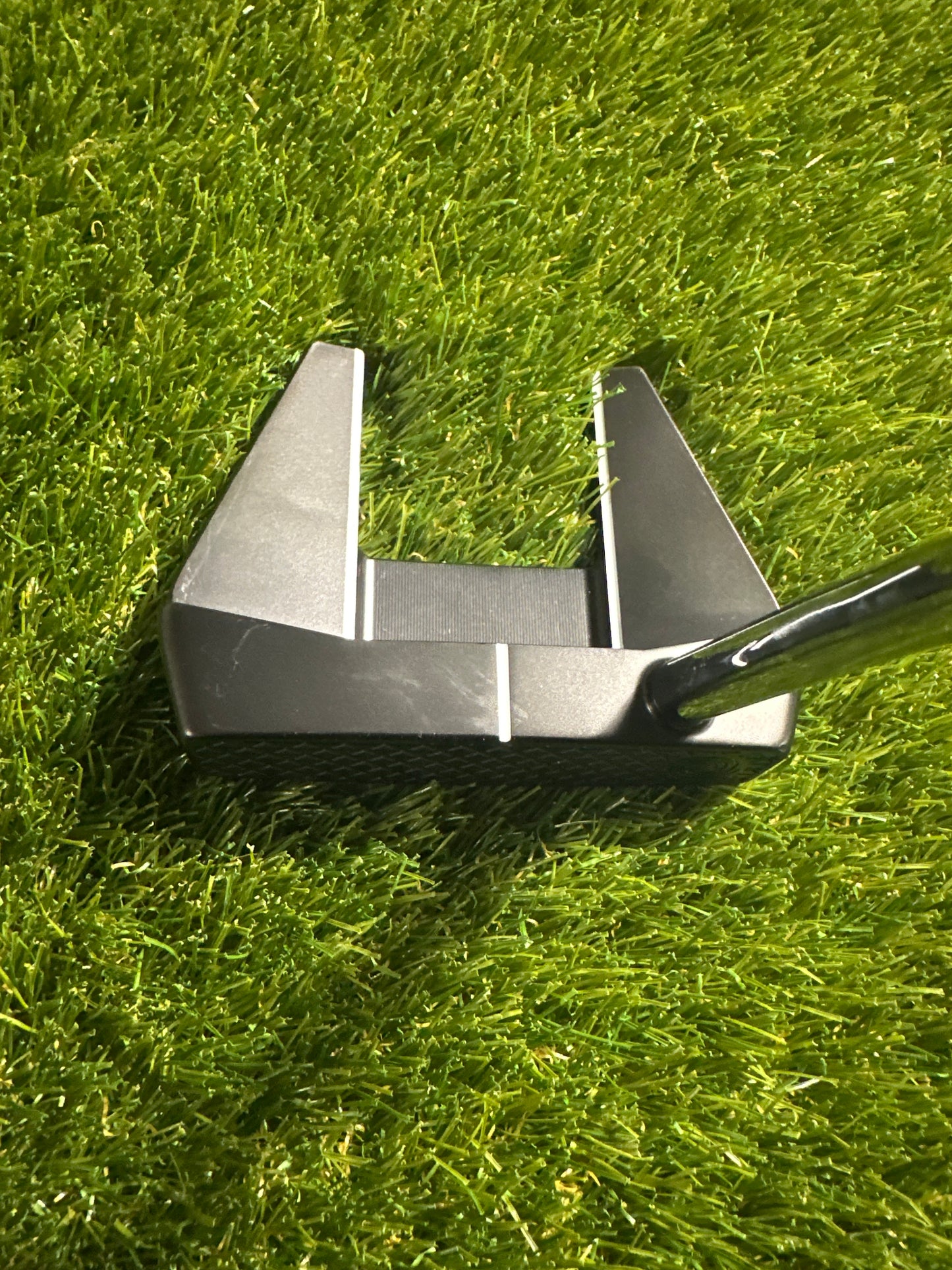 Odyssey Toulon Las Vegas 33" Putter