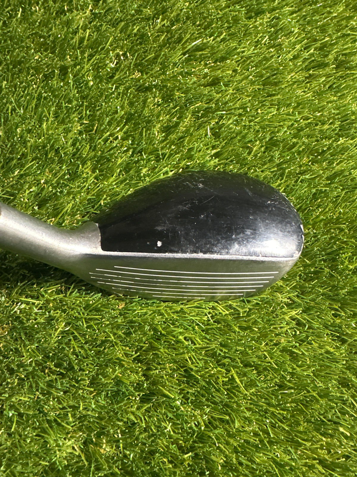 Titleist 585H 19 HYB