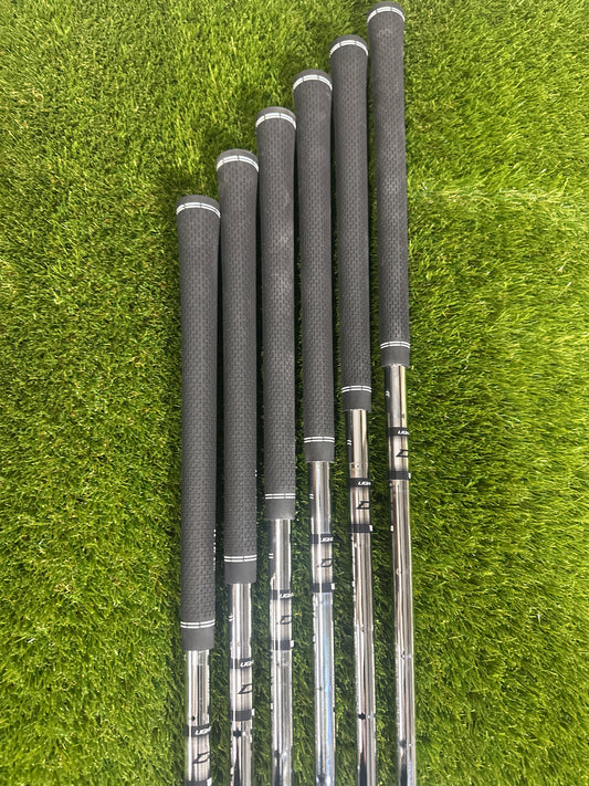 Wilson D7 5-PW Irons