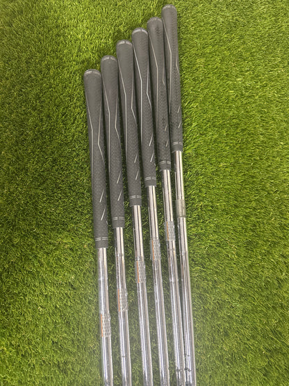Callaway X2Hot 6-SW Irons