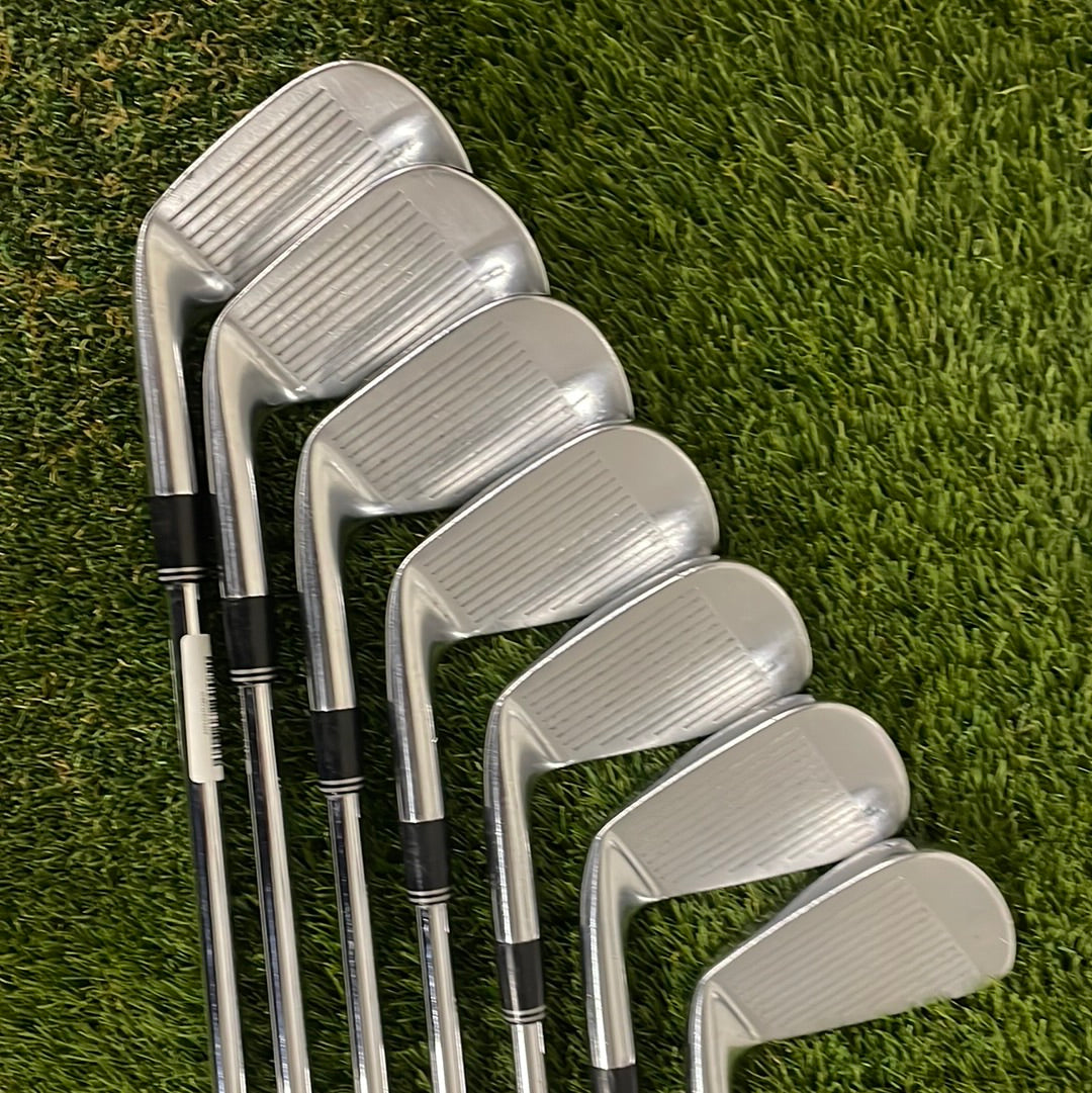 Cobra PRO AMP CELL 4-PW/Irons