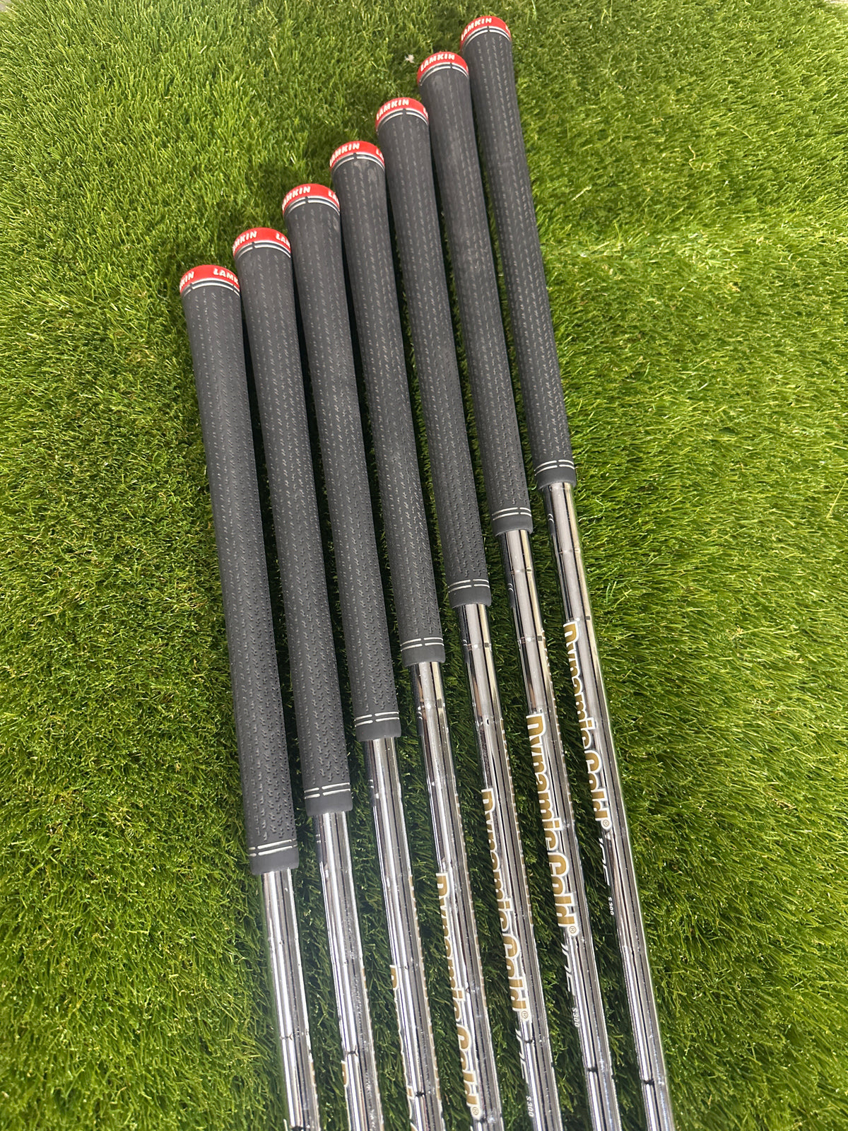 TaylorMade Stealth 4-PW Irons