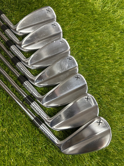Caley X 4-PW Irons