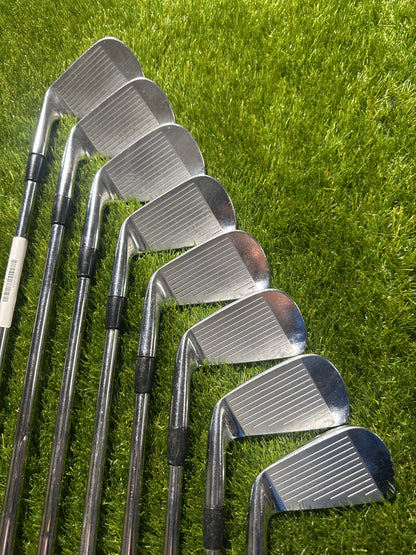 Titleist 695CB 3-PW Irons