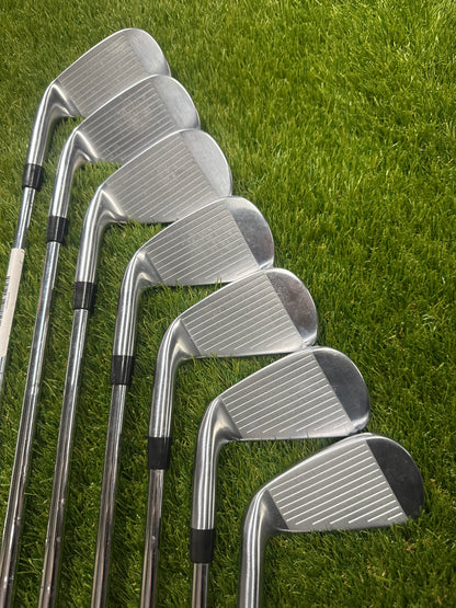 Caley X 4-PW Irons