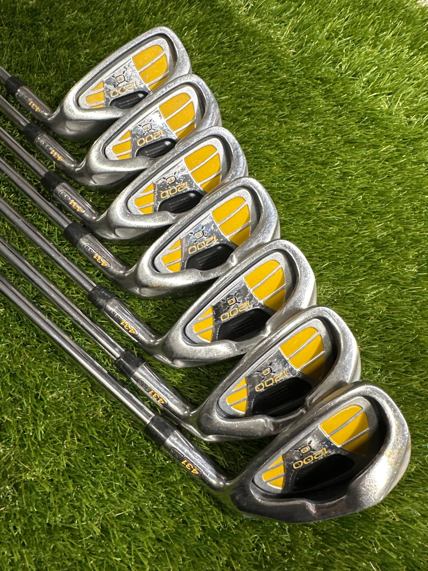 Wilson 1200 5-SW Irons