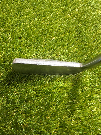 The Wilson 8802 35" Putter