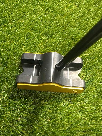 Ivan Ballesteros IB Sweet Spot 33" Putter