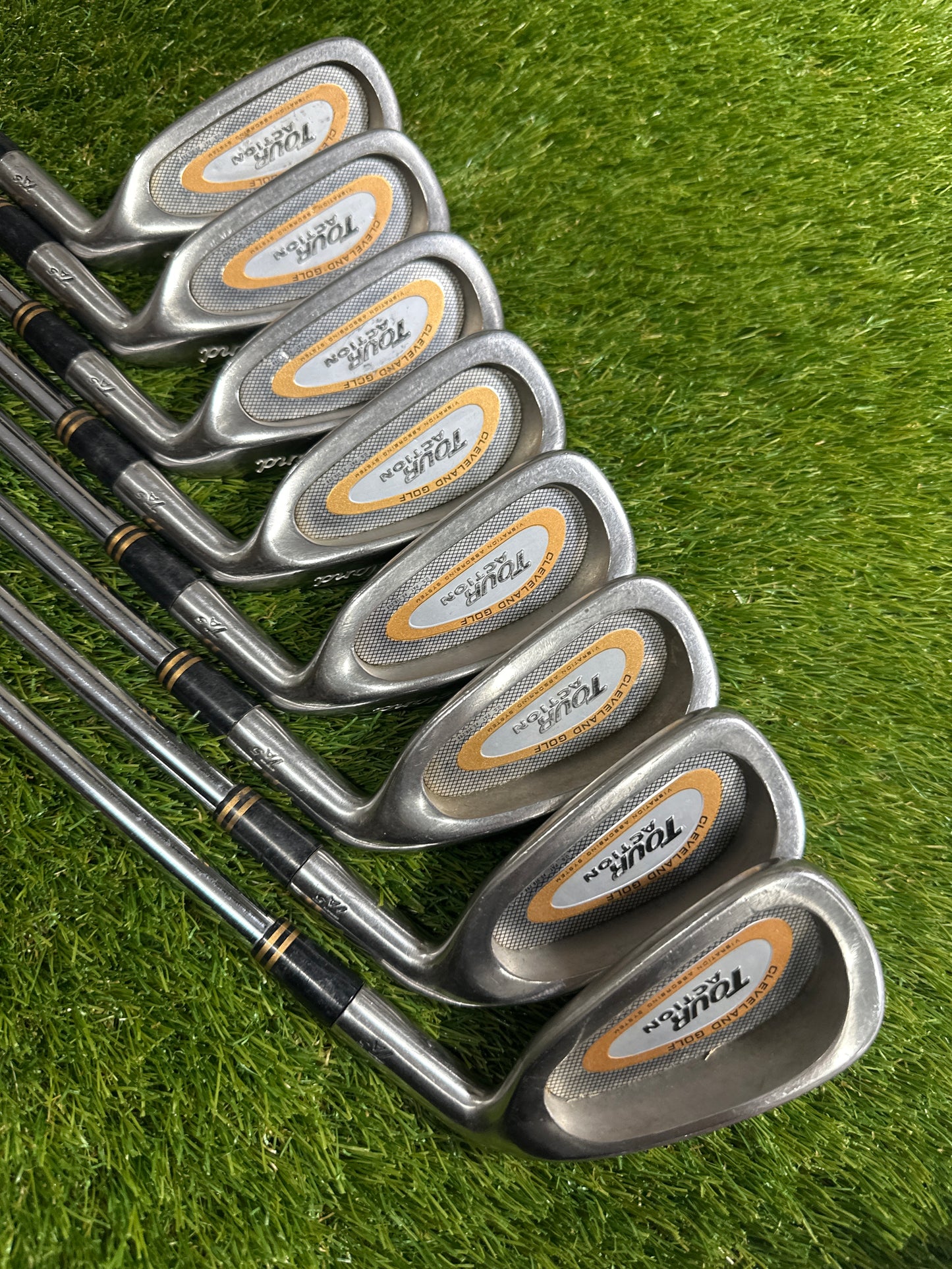 Cleveland Tour Action 3-PW Irons