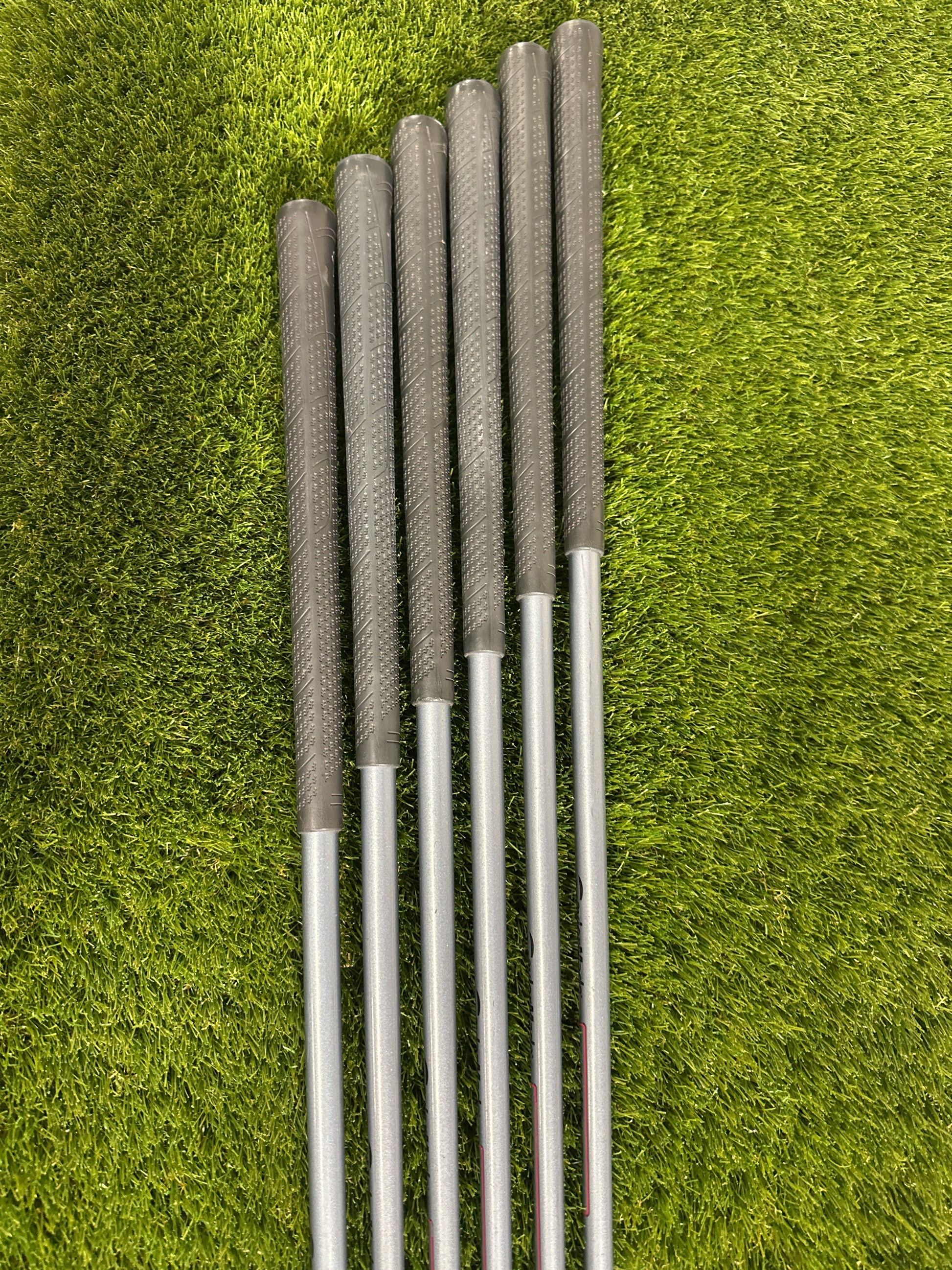 Fers TaylorMade Qi Max | Distance Droite & Sensation | Acier/Graphite Fers TaylorMade Qi Max | Distance Droite & Sensation | Acier/Graphite