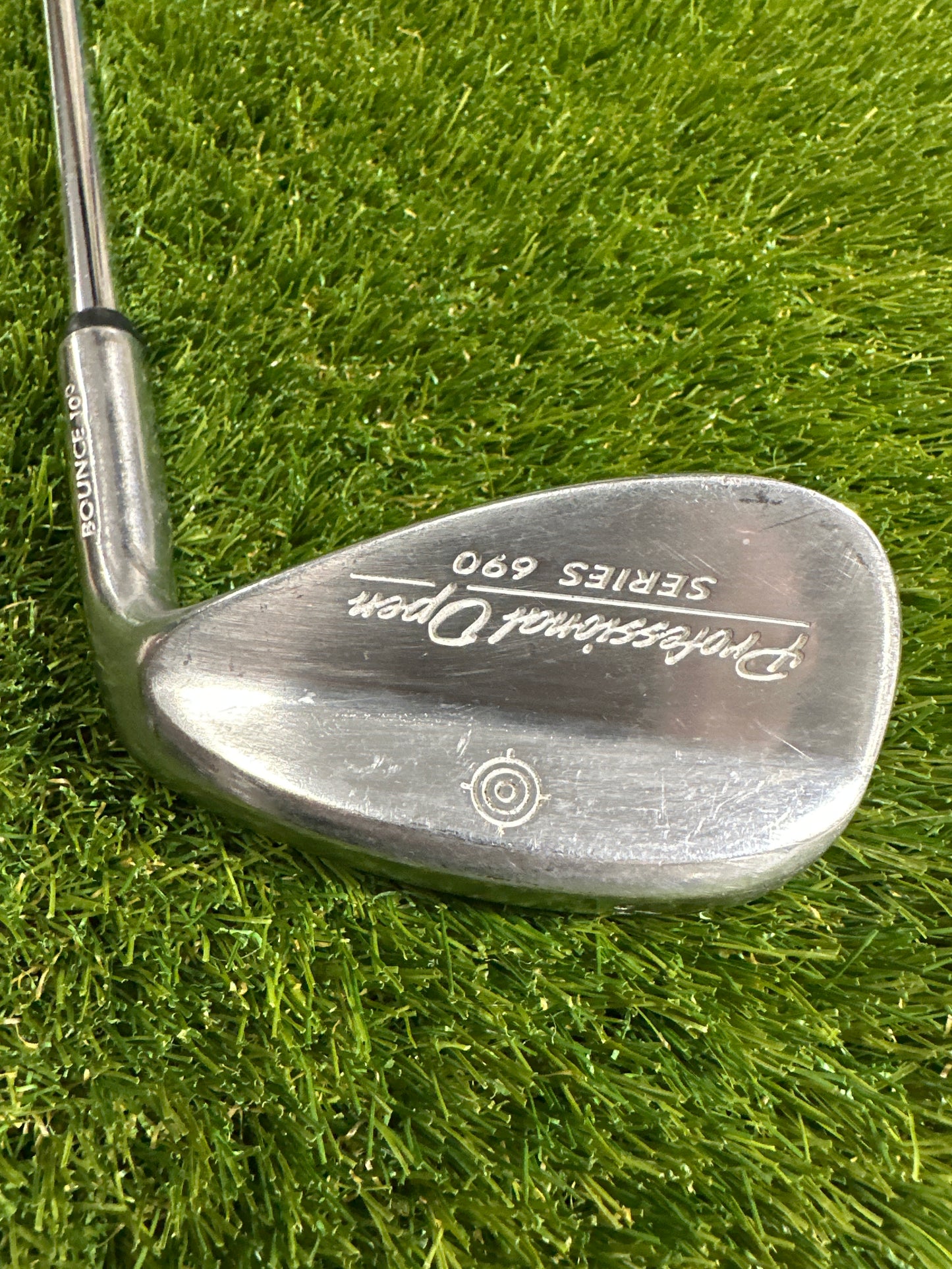 Professional Open Series 690 52/10 Wedge
