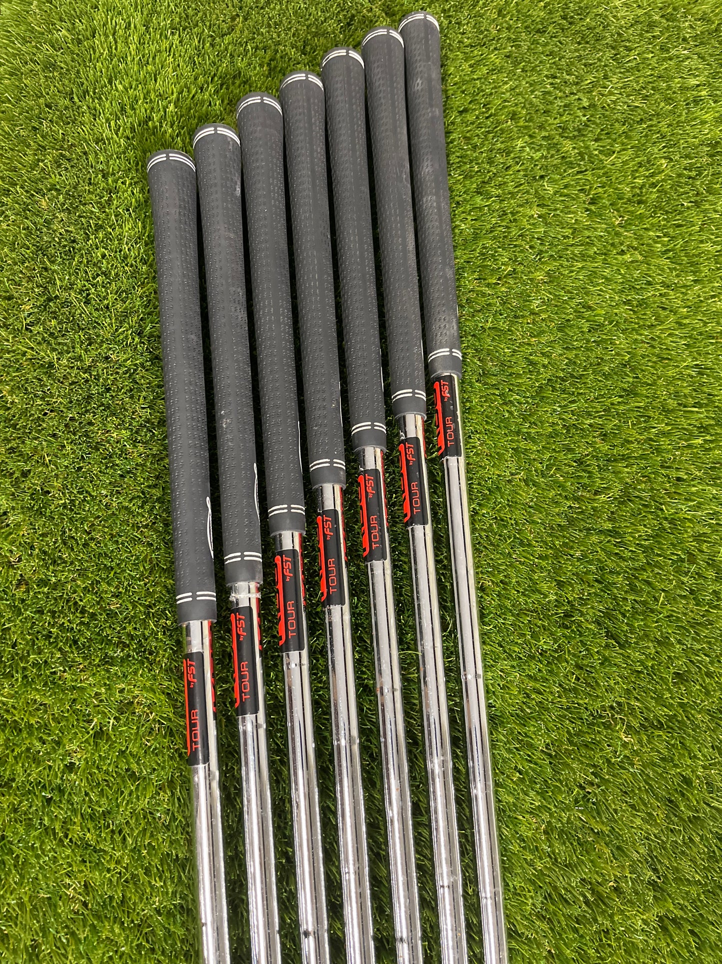 Wilson FG Tour V2 4-PW Irons