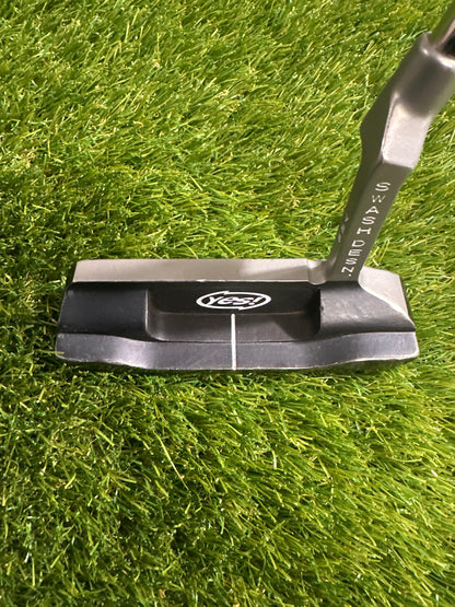 Yes Callie 34" Putter