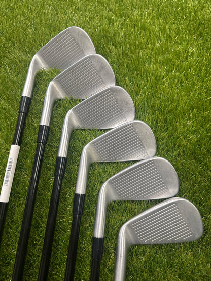 TaylorMade P790 5-PW Irons