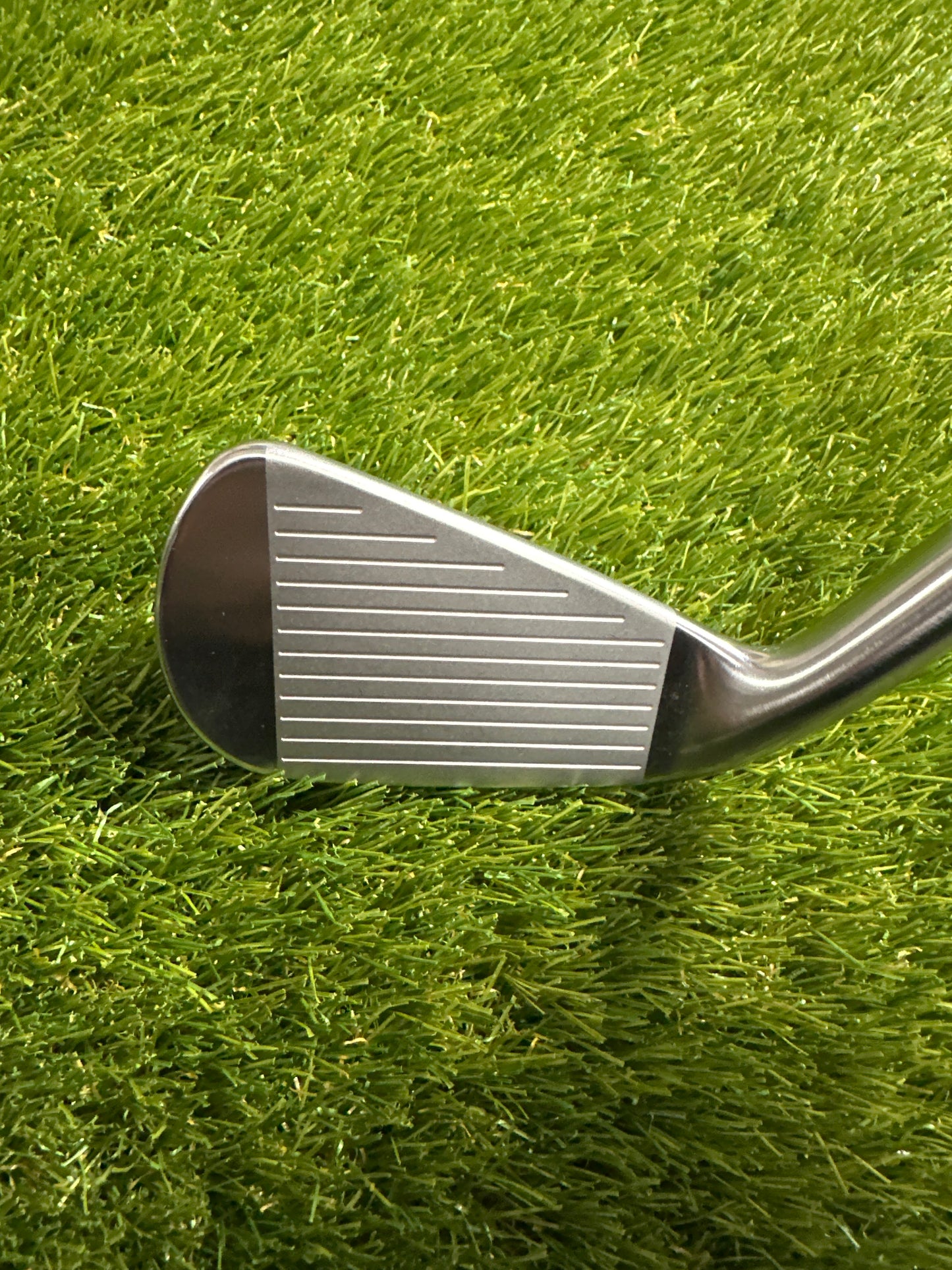 Titleist TMB 718 2 Iron