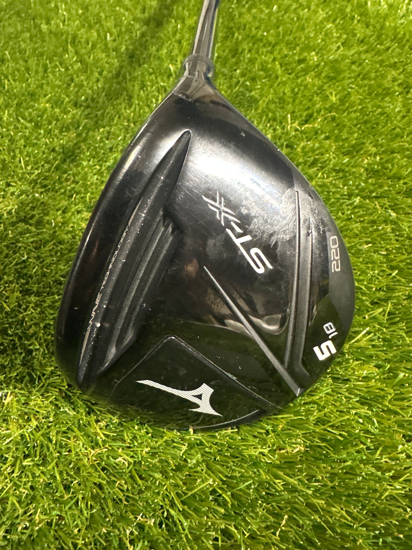 Mizuno STX 220 5/18 FWY