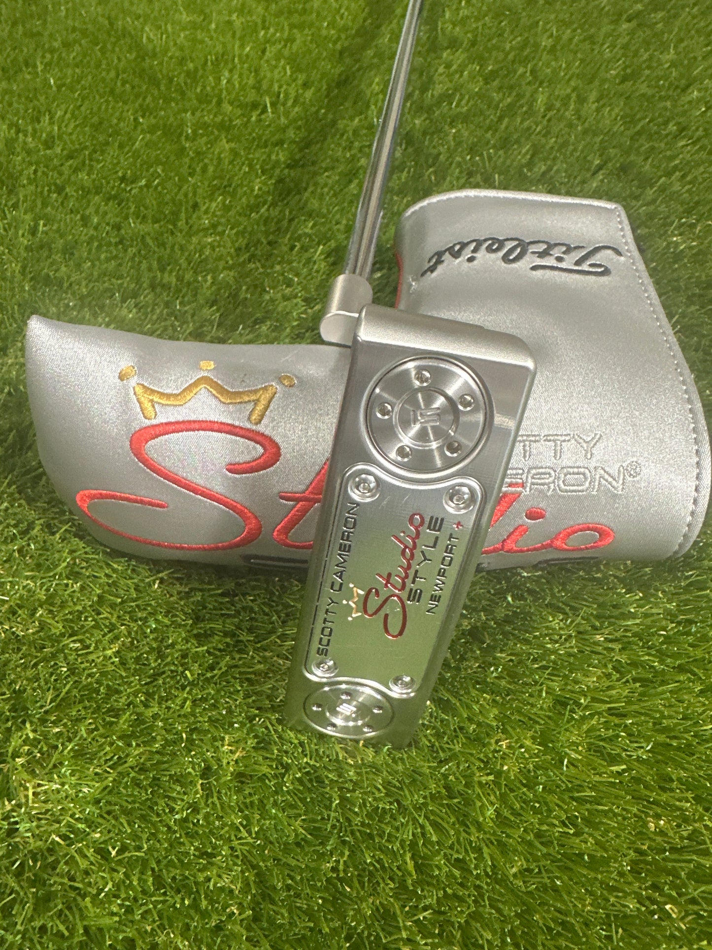 Scotty Cameron Studio Style Newport+ 34" Putter