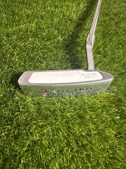 Odyssey White Hot 6 32" Putter