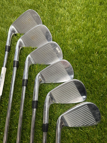 Wilson D9 5-PW Irons