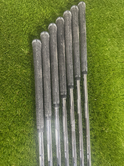 Wilson FG Tour V6 4-PW Irons
