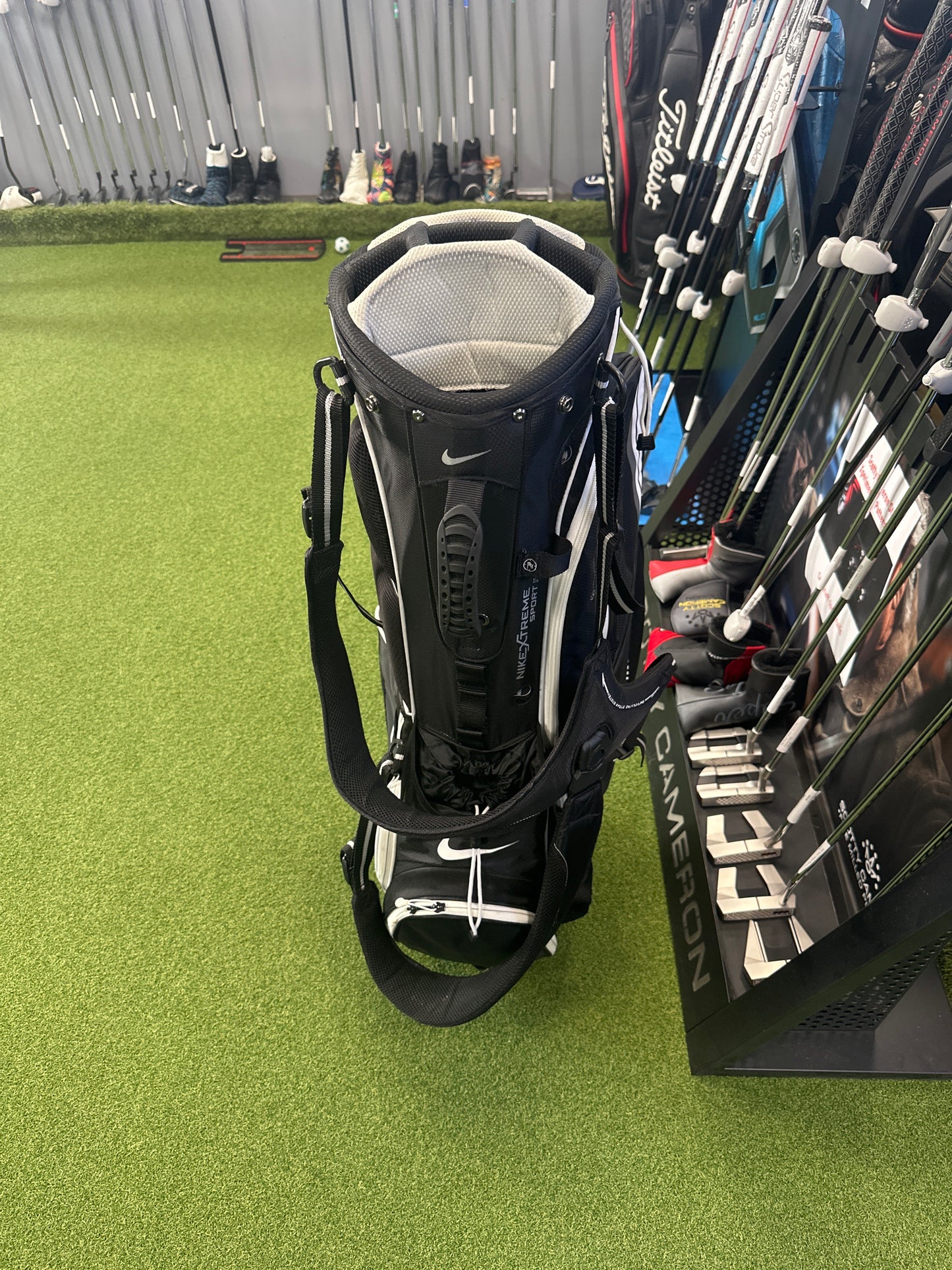 Nike Stand Bag