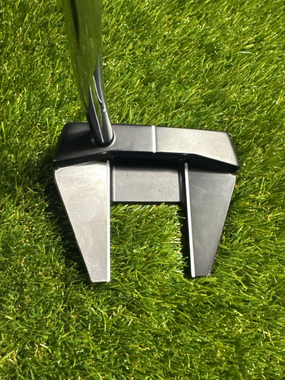 Odyssey Toulon Las Vegas 37" Putter