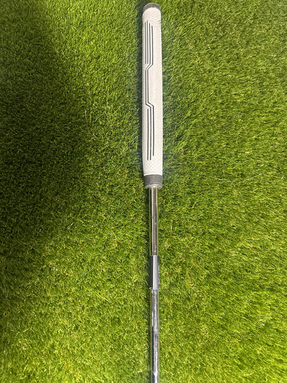 Odyssey DFX V Line Fang 34" Putter