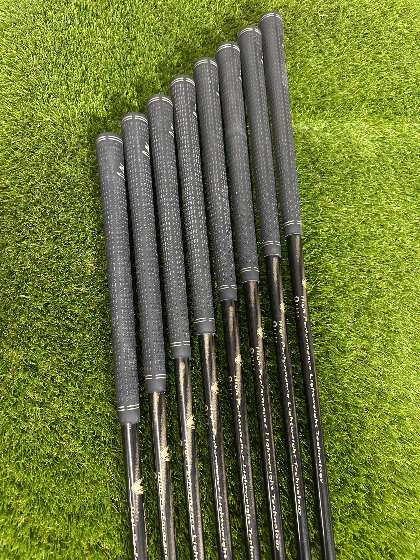 Cobra Gravity Back 3-PW Irons
