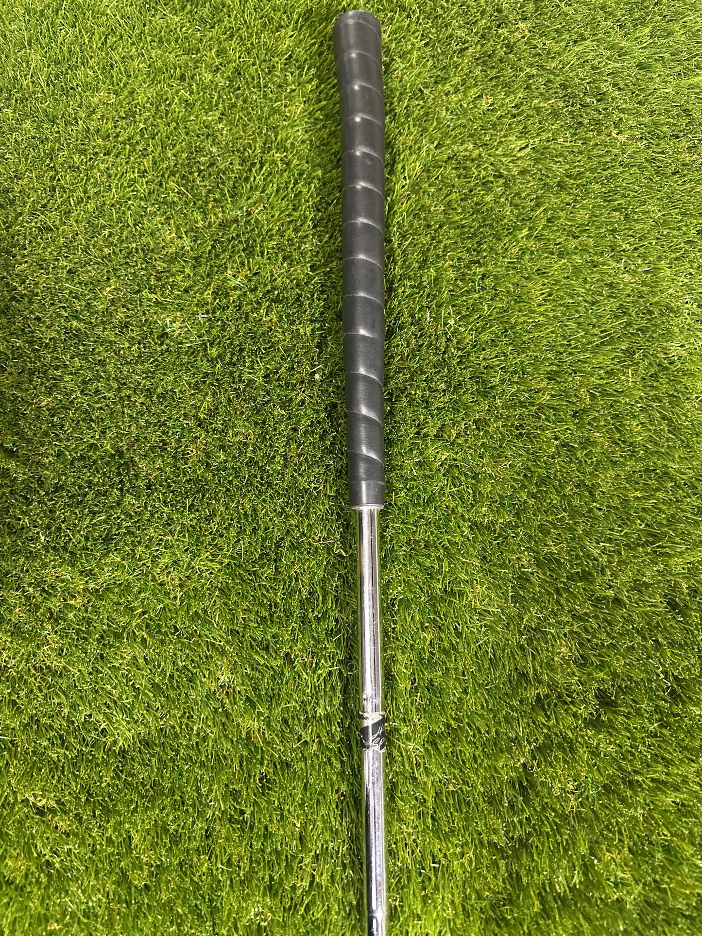 The Wilson 8802 35" Putter
