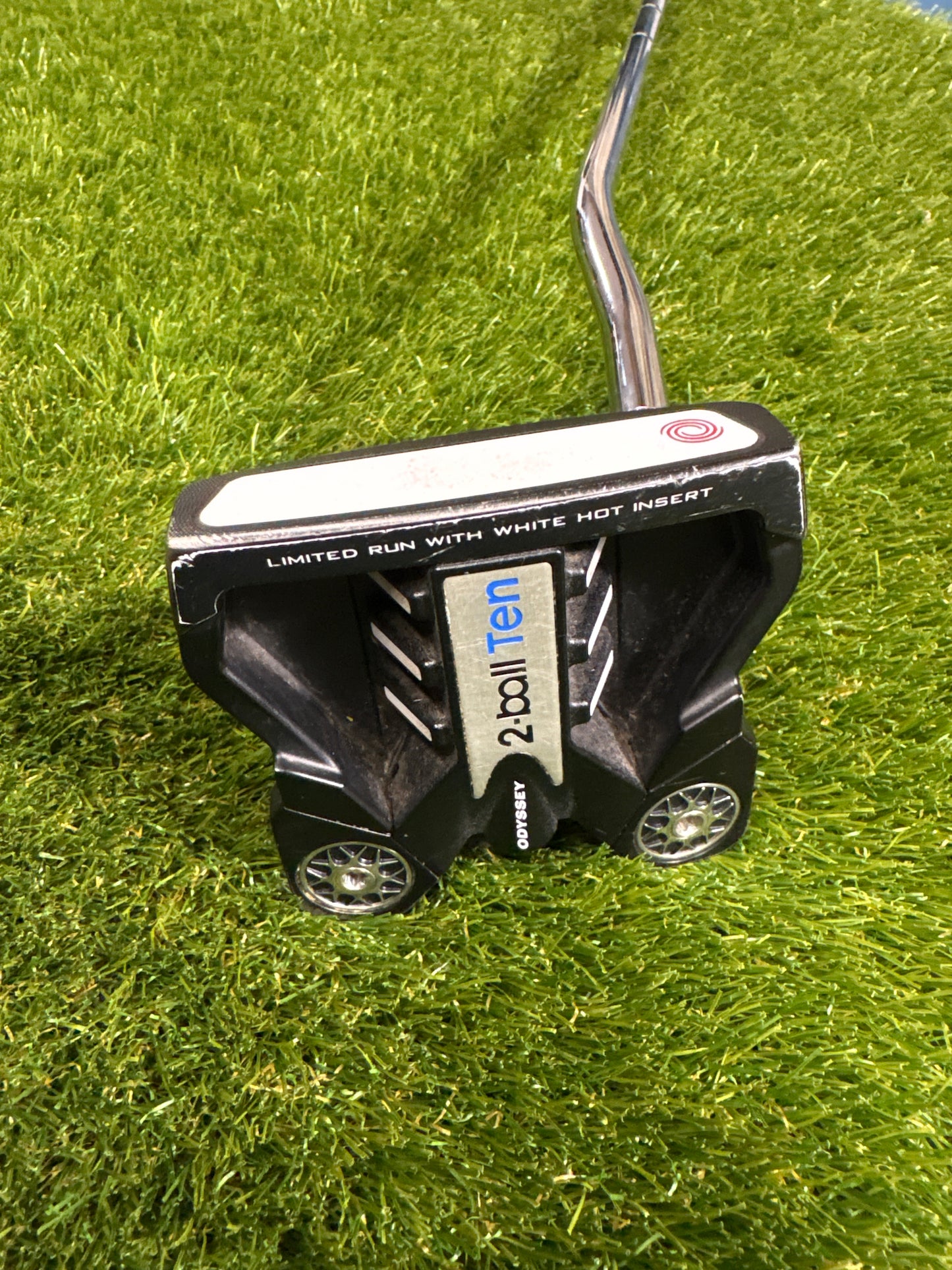 Odyssey 2 ball Ten 33.5" Putter