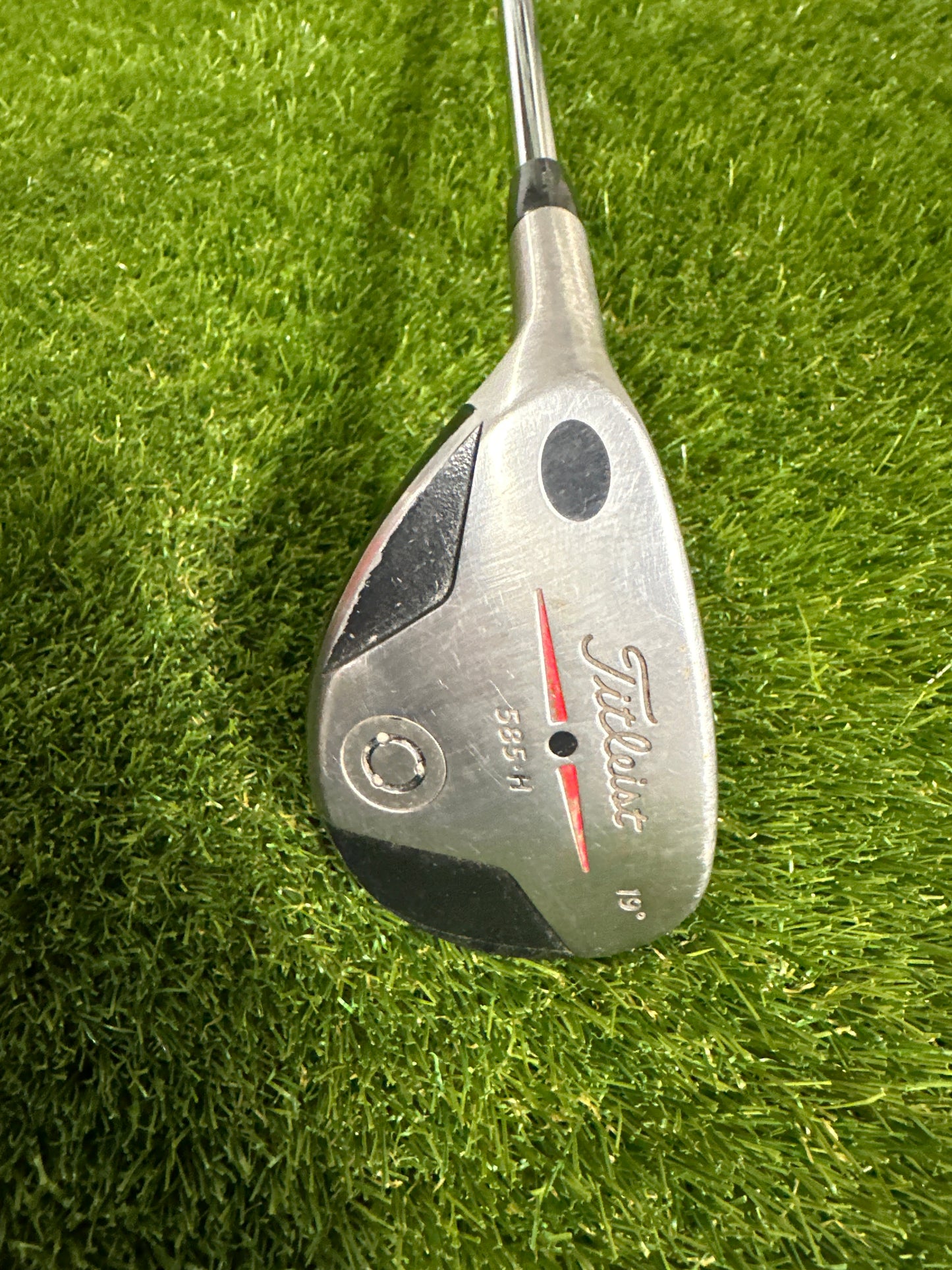 Titleist 585H 19 HYB