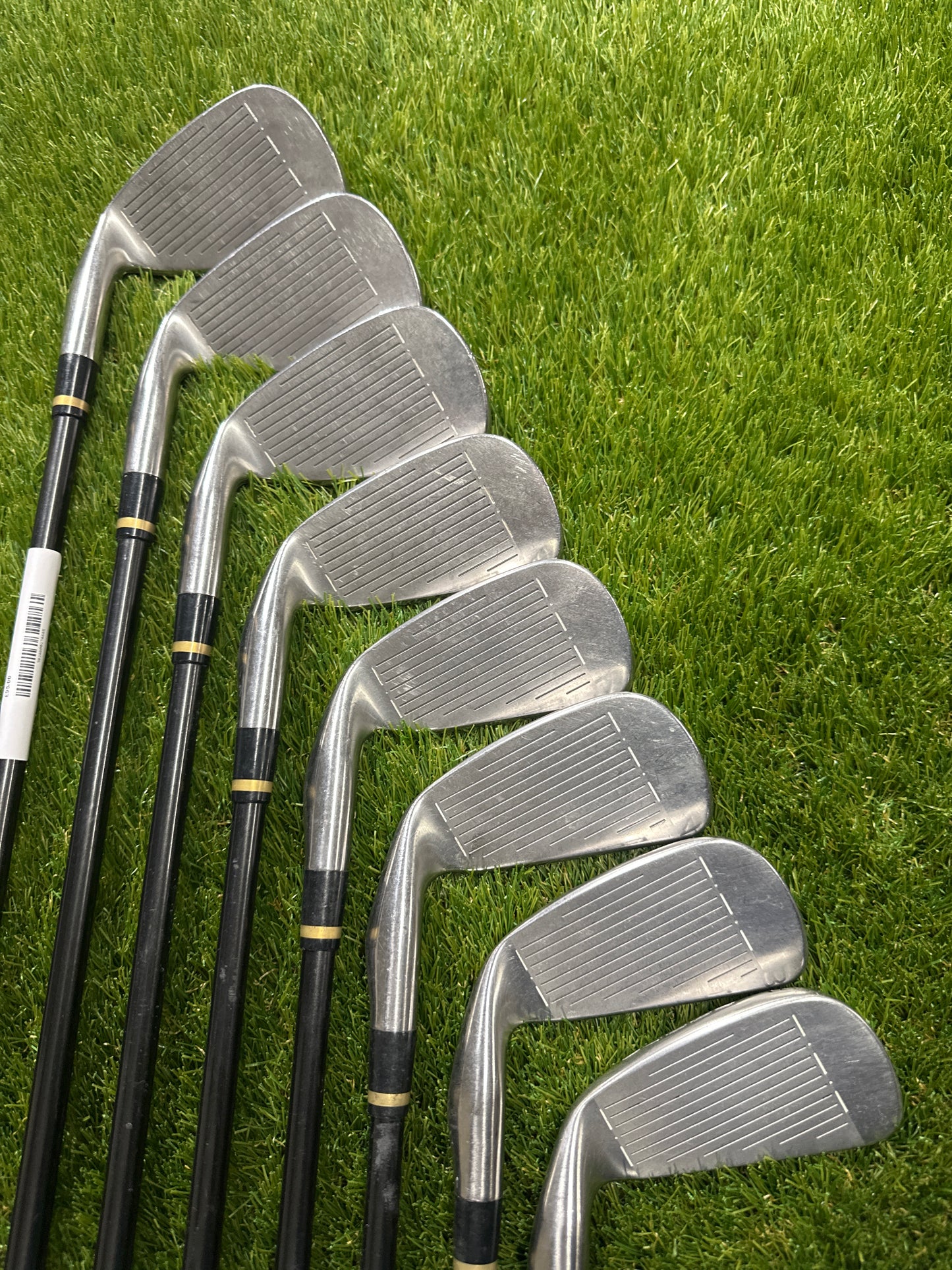 Cobra Gravity Back 3-PW Irons