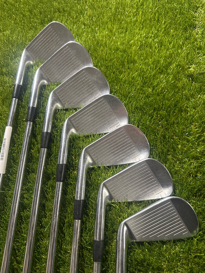 Mizuno JPX 825 4-PW Irons