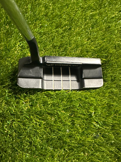 Wilson Infinite Michigan Ave 34" Putter