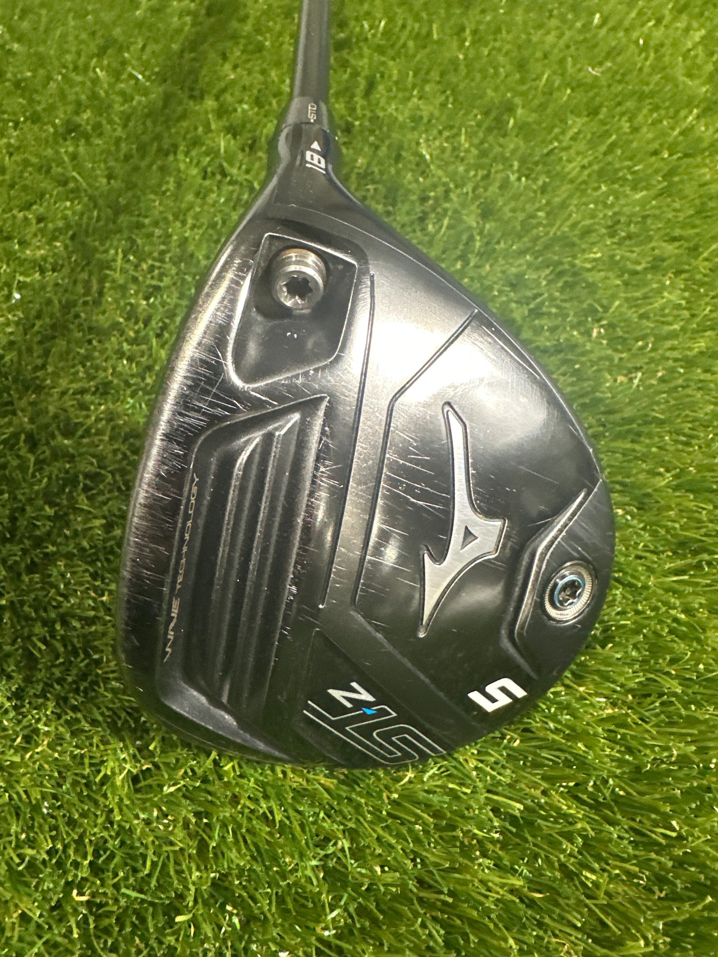 Mizuno STZ 5/18 FWY