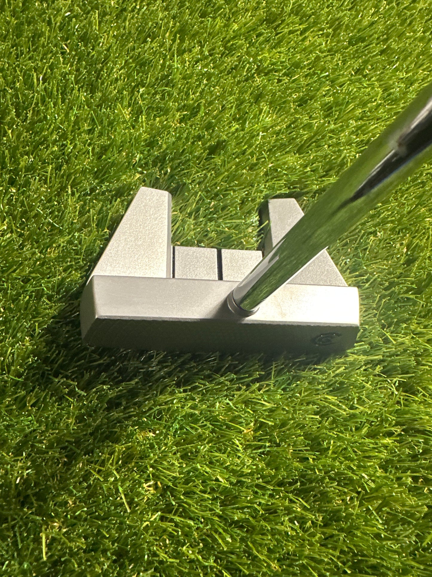 Cleveland HB Soft 2 11 Broom 44.5" Putter