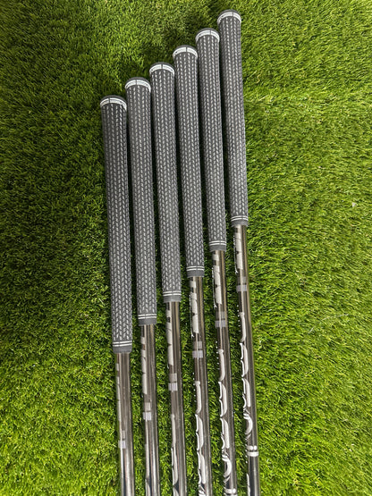 Cobra Dark Speed 6-GW Irons