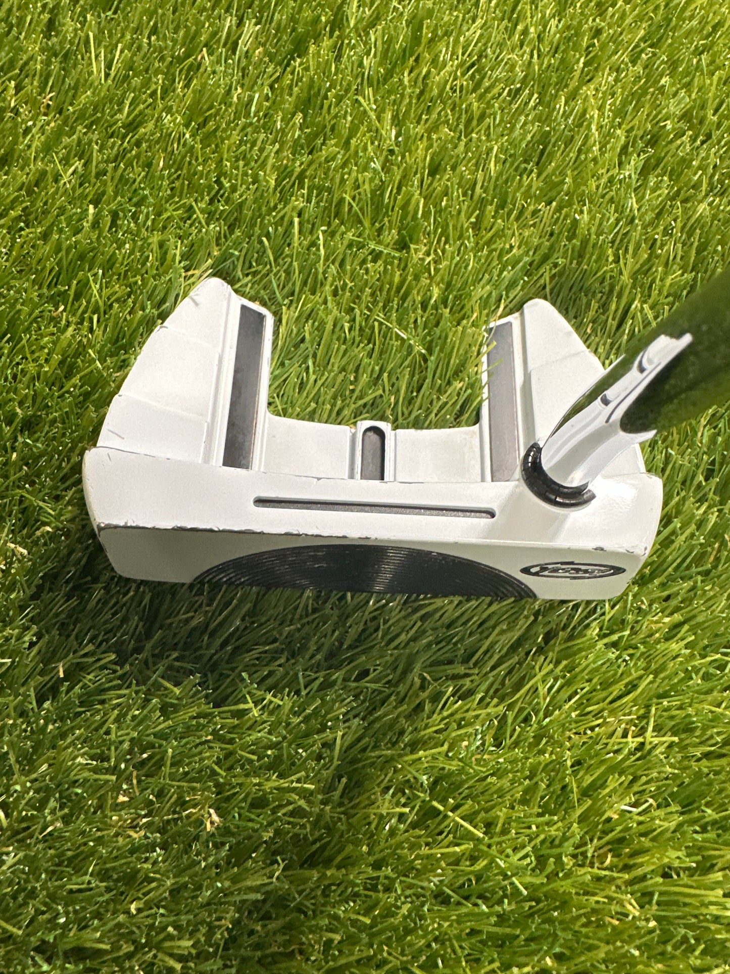 Yes C Groove Sandy 12 32" Putter
