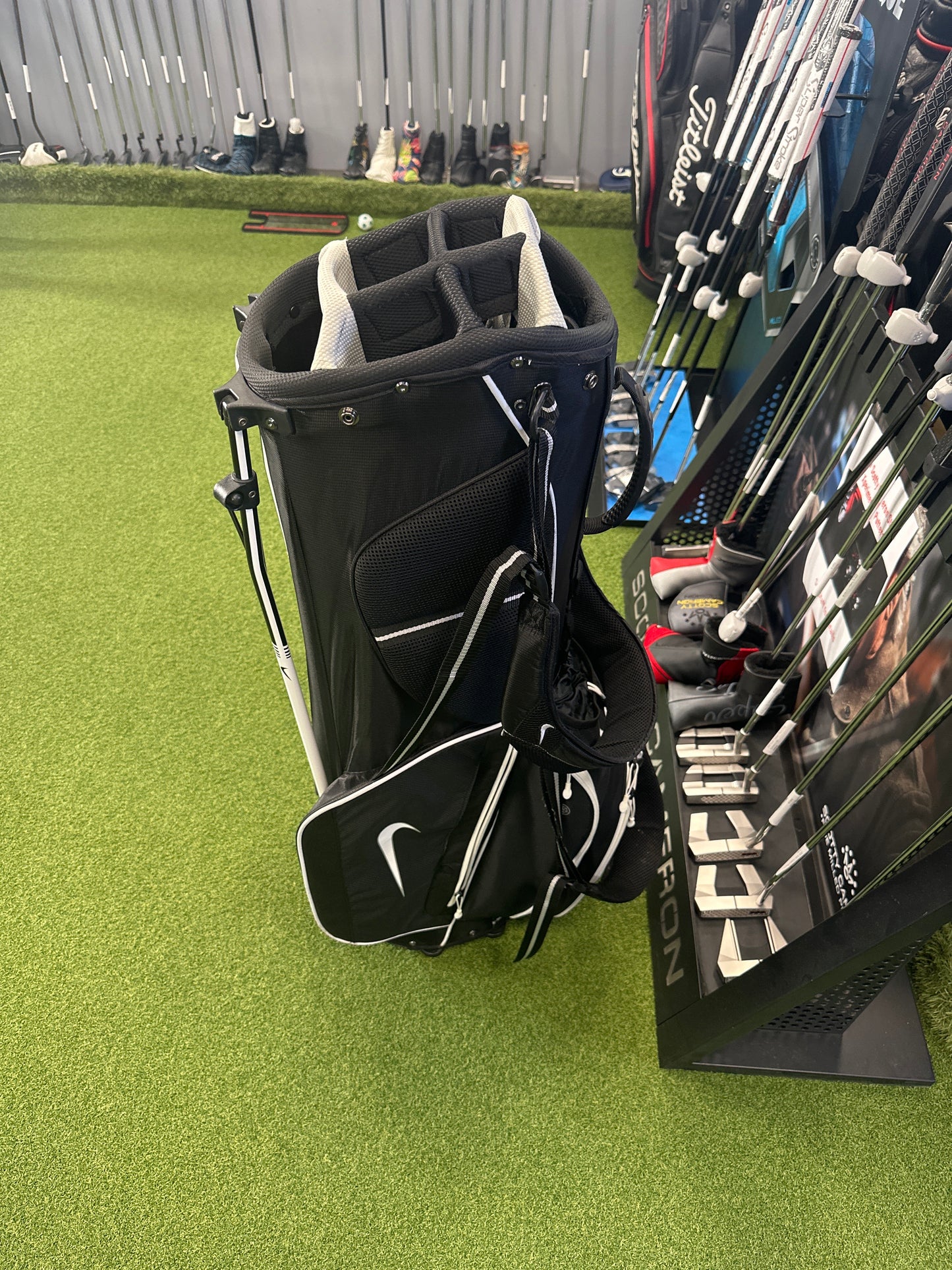 Nike Stand Bag