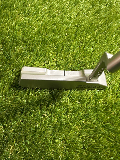 Scotty Cameron Special Select Newport 2 32" Putter