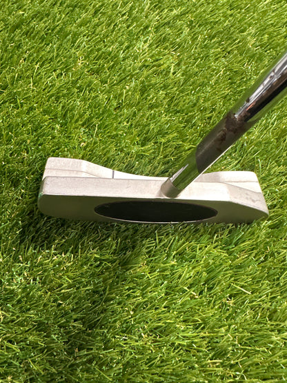 Wilson Deep Red 34" Putter