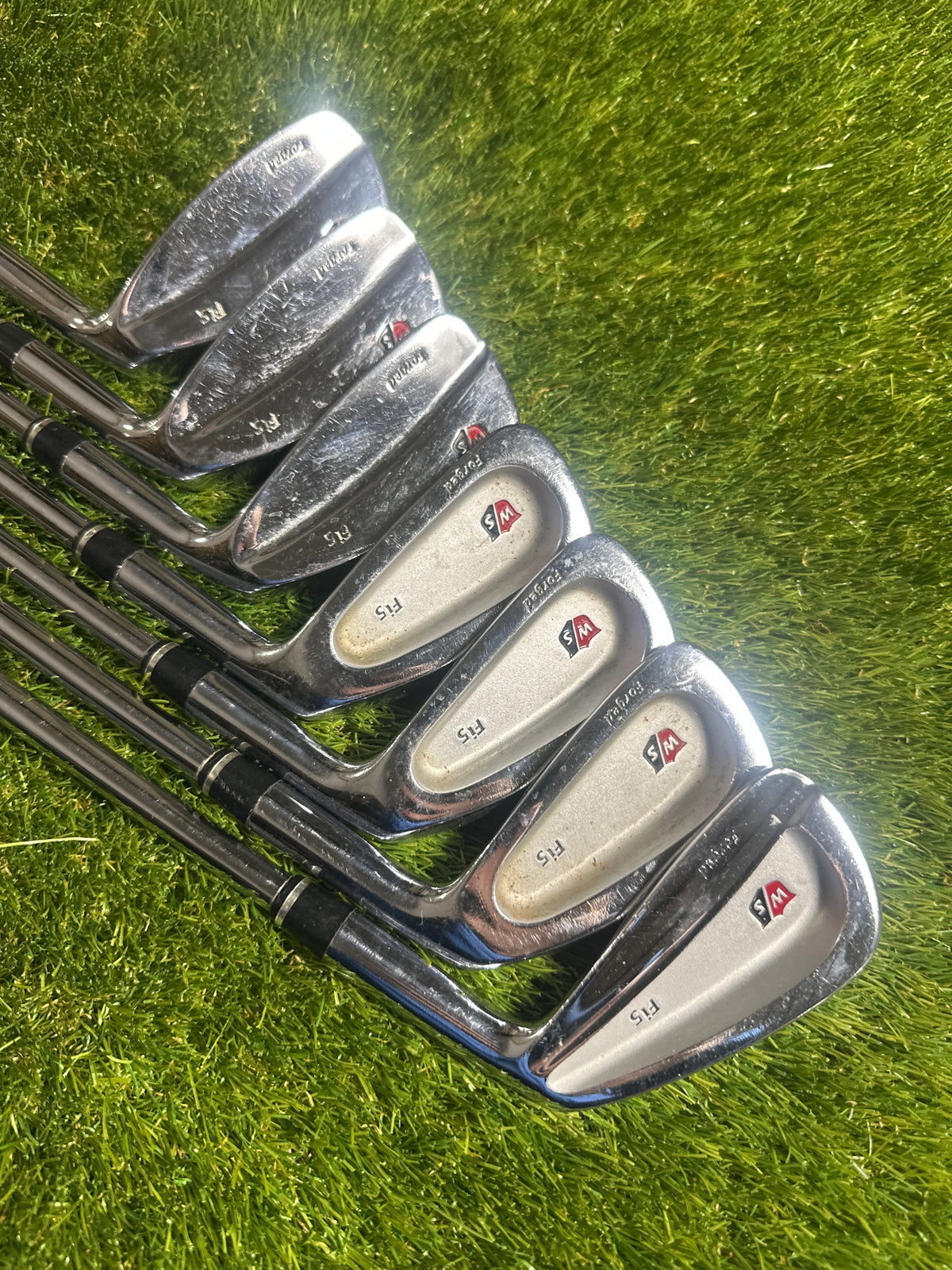 Wilson Staff Fi5 4-PW Irons
