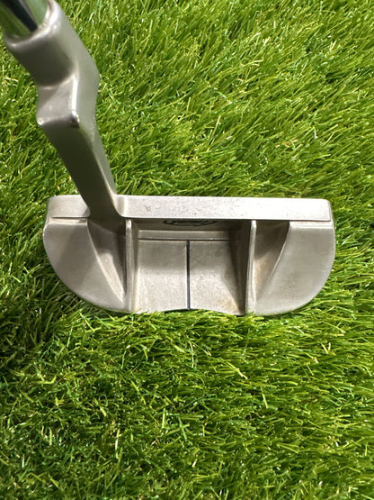 Yes C Groove Jennie 35" Putter