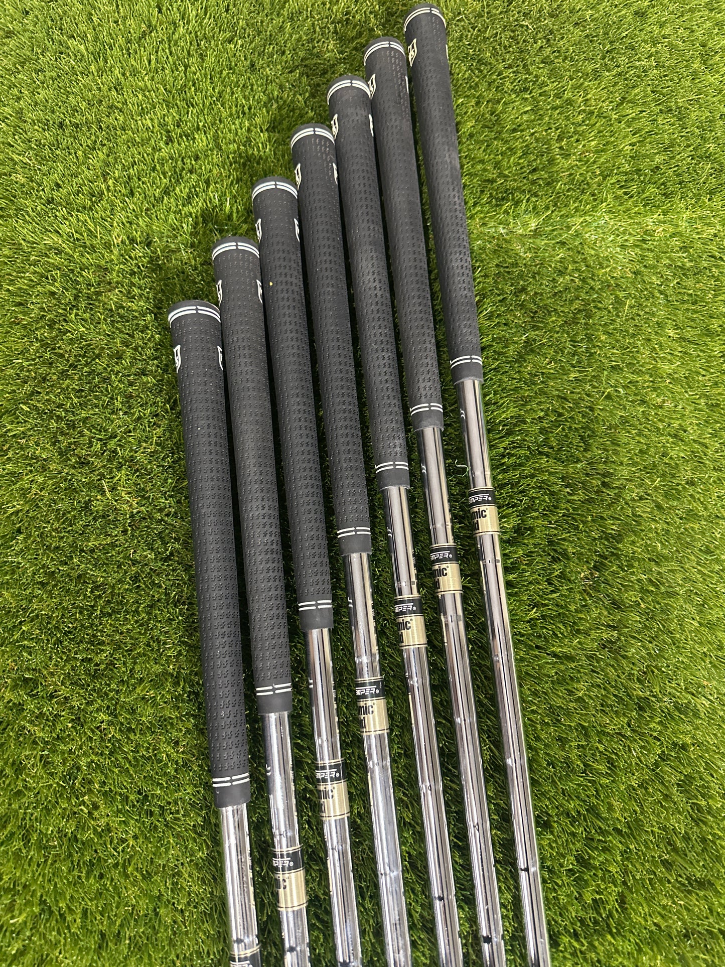 Wilson D9 4-PW Irons